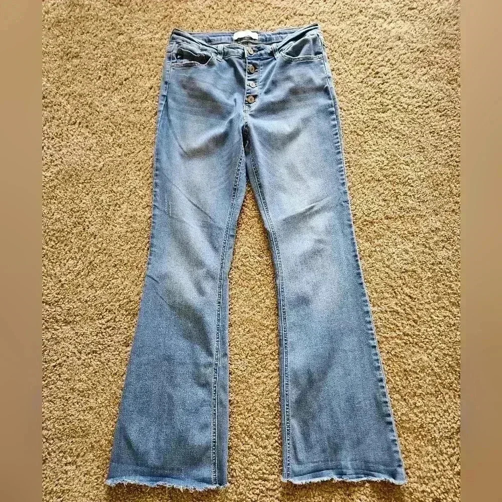 KanCan Button-Fly Light-Wash Flared-Leg Distressed Jeans, Size 30